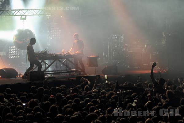 FUCK BUTTONS - 2012-11-02 - PARIS - Grande Halle de La Villette - 